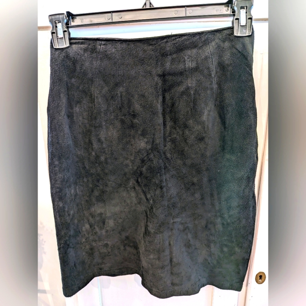 Cedars Black Suede mini skirt size 10 fully lined